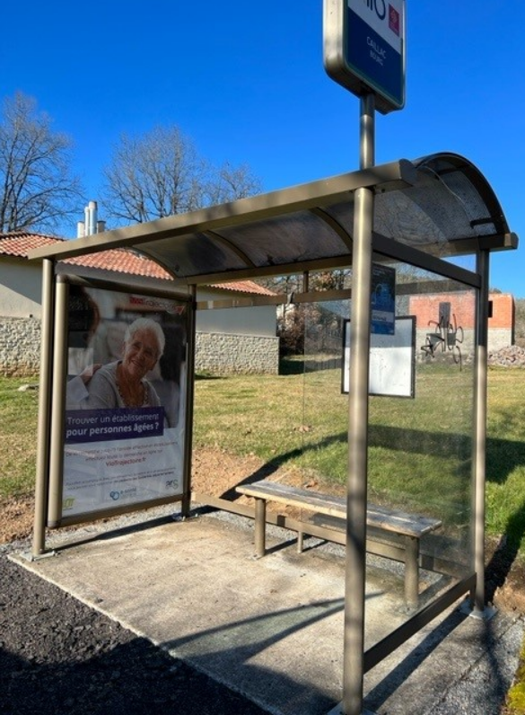 Une affiche pour informer la population du service ViaTrajectoire pour l'hébergement des personnes âgées